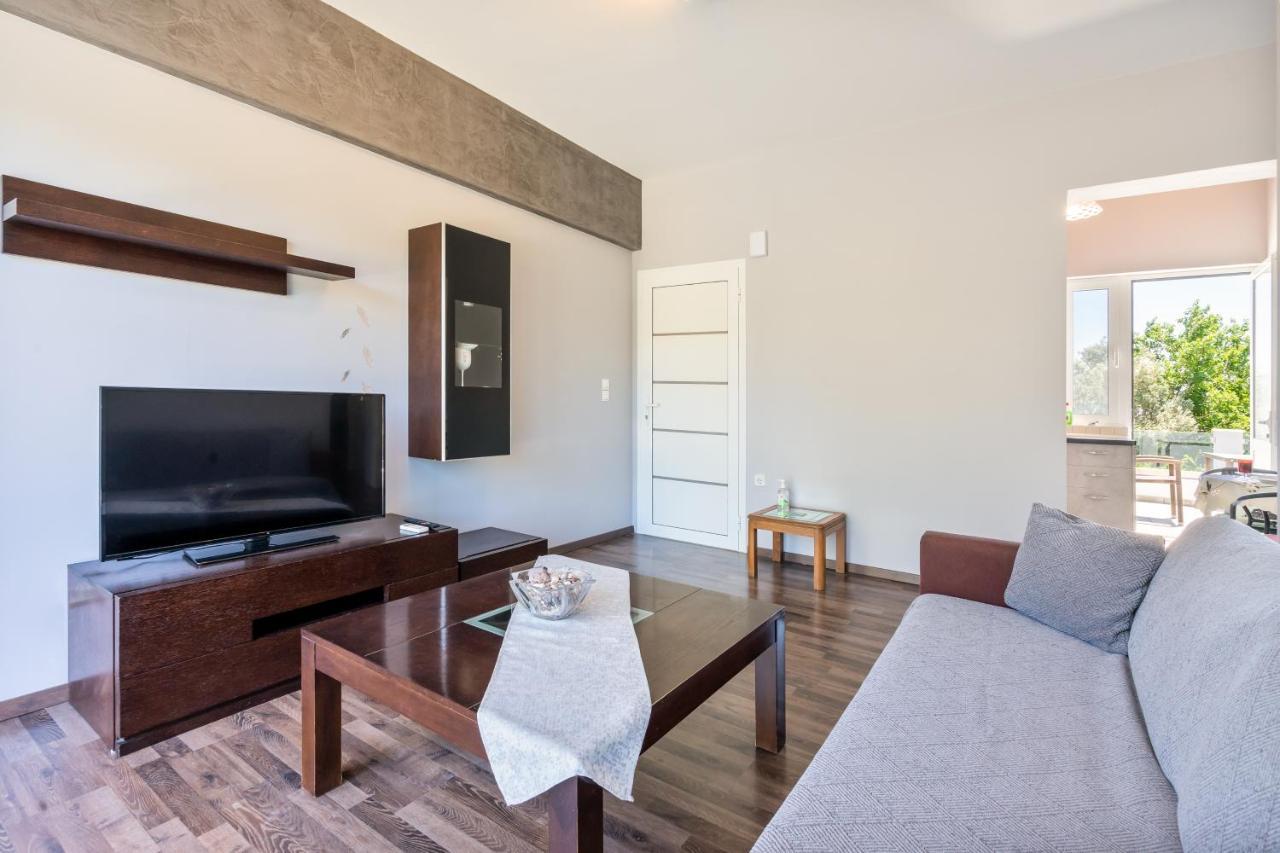 Aristos Garden Apartments Kalithies エクステリア 写真